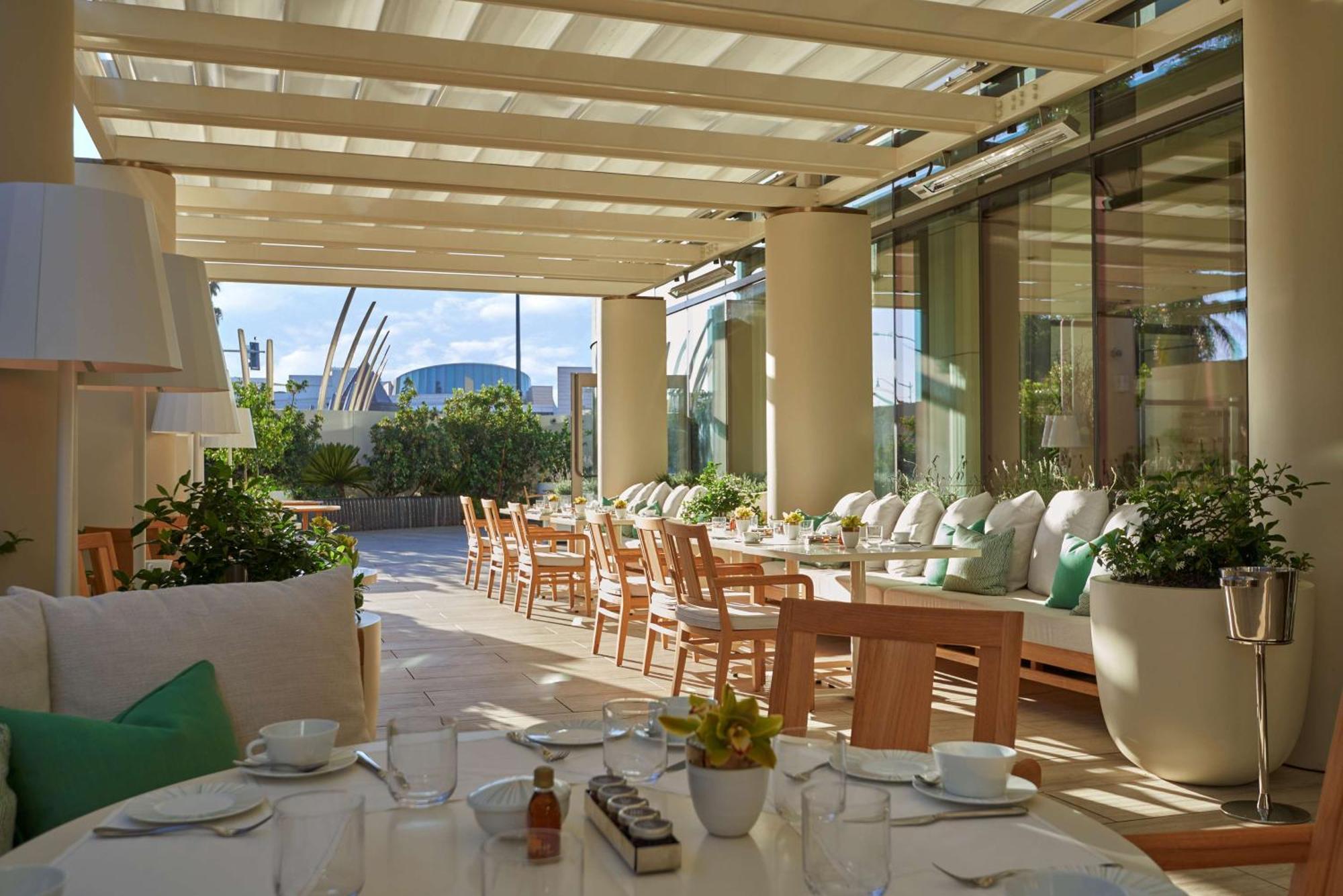Waldorf Astoria Beverly Hills Hotel 5*